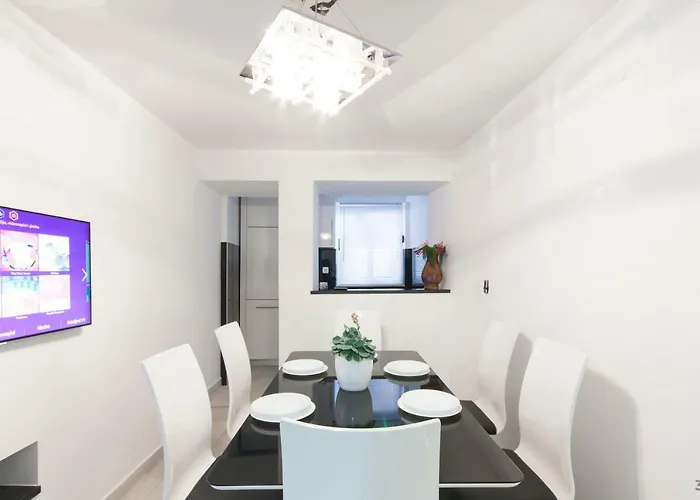 Holiday Home Revelin- Great Location